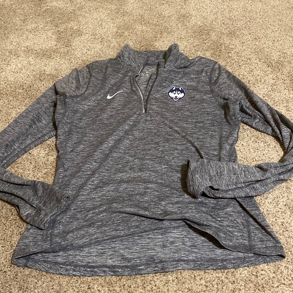 UCONN Nike dri fit